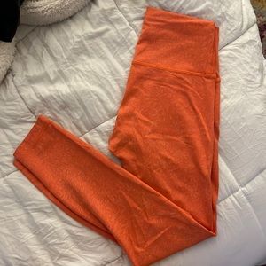 Lululemon Wunder Under 25”